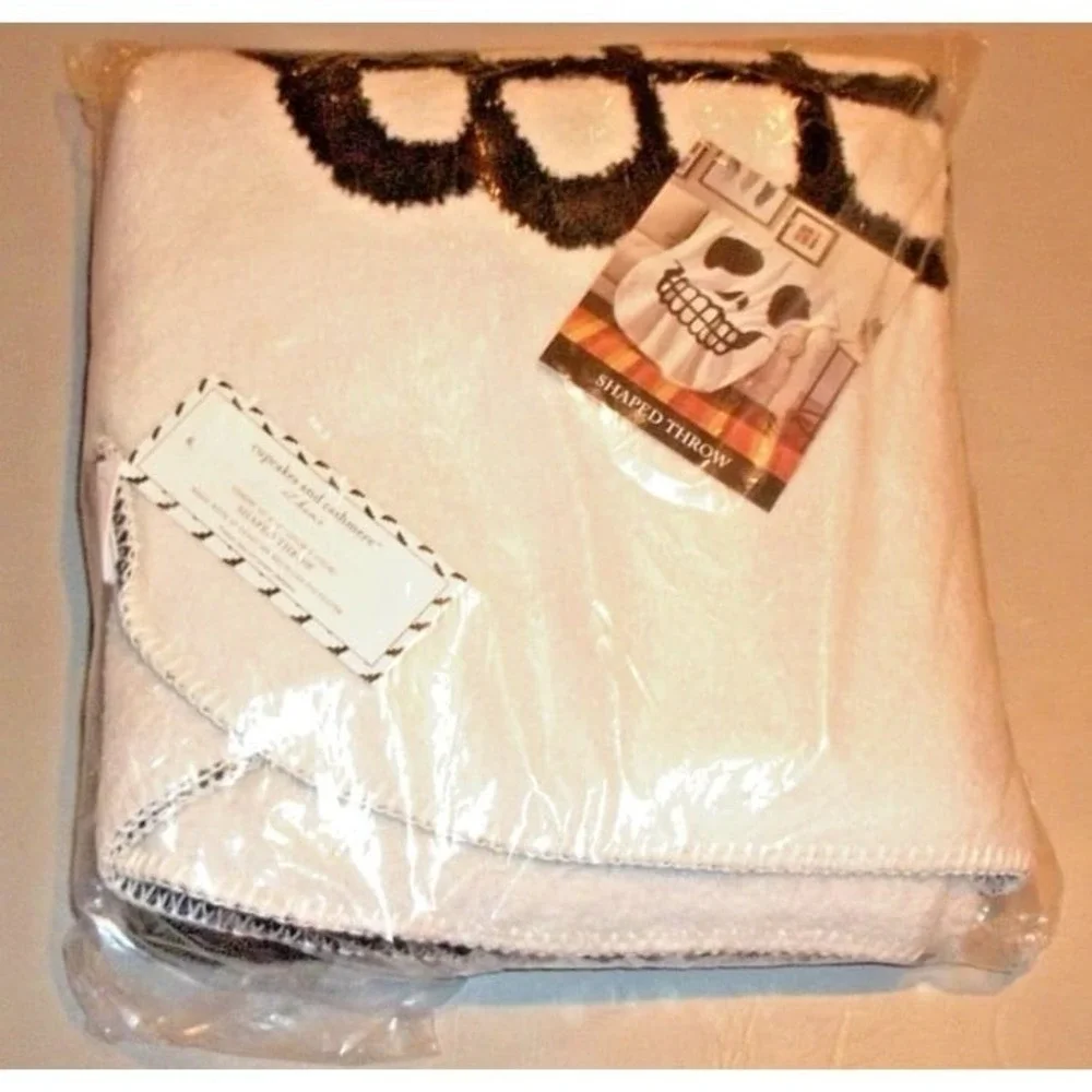 Skull Shaped Throw * Cupcakes And Cashmere * Skeleton Blanket * 50x60